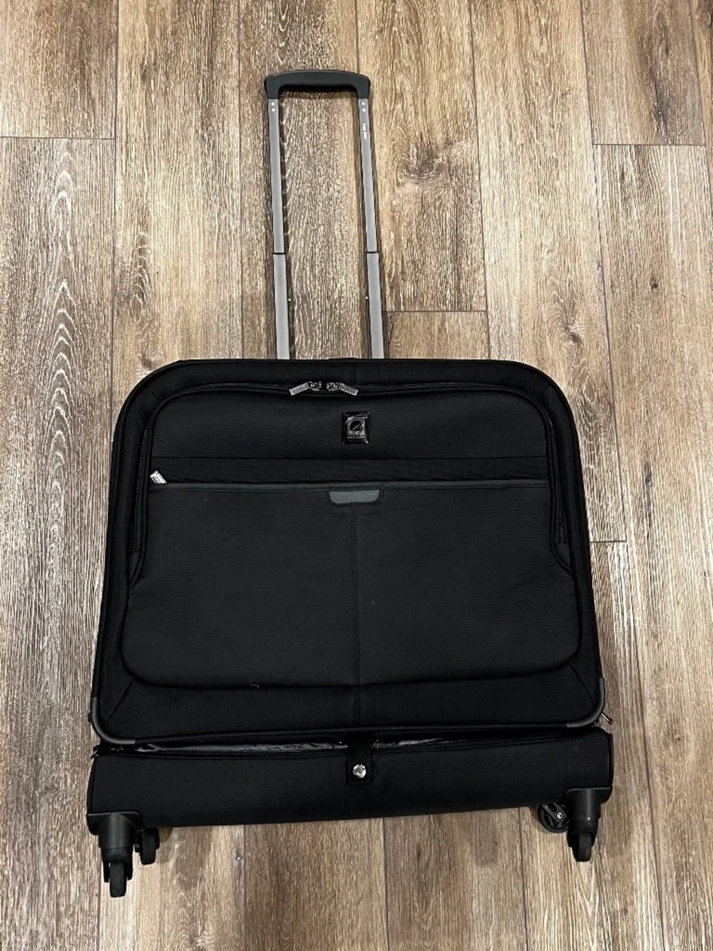 Delsey Paris Helium Pilot 3.0 Trolley Garment Bag